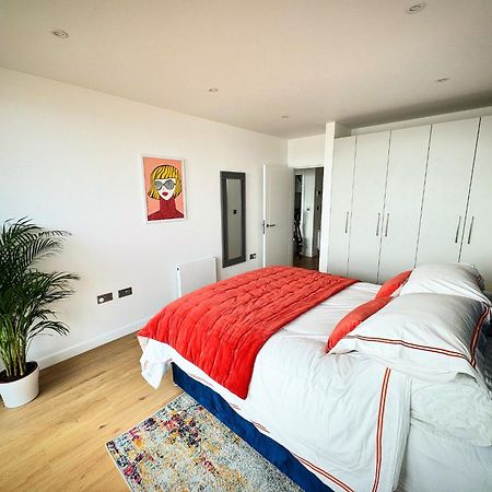 Stunning Beach Front Apartment With Sea Views, Free Parking & Balcony Ramsgate Exterior photo