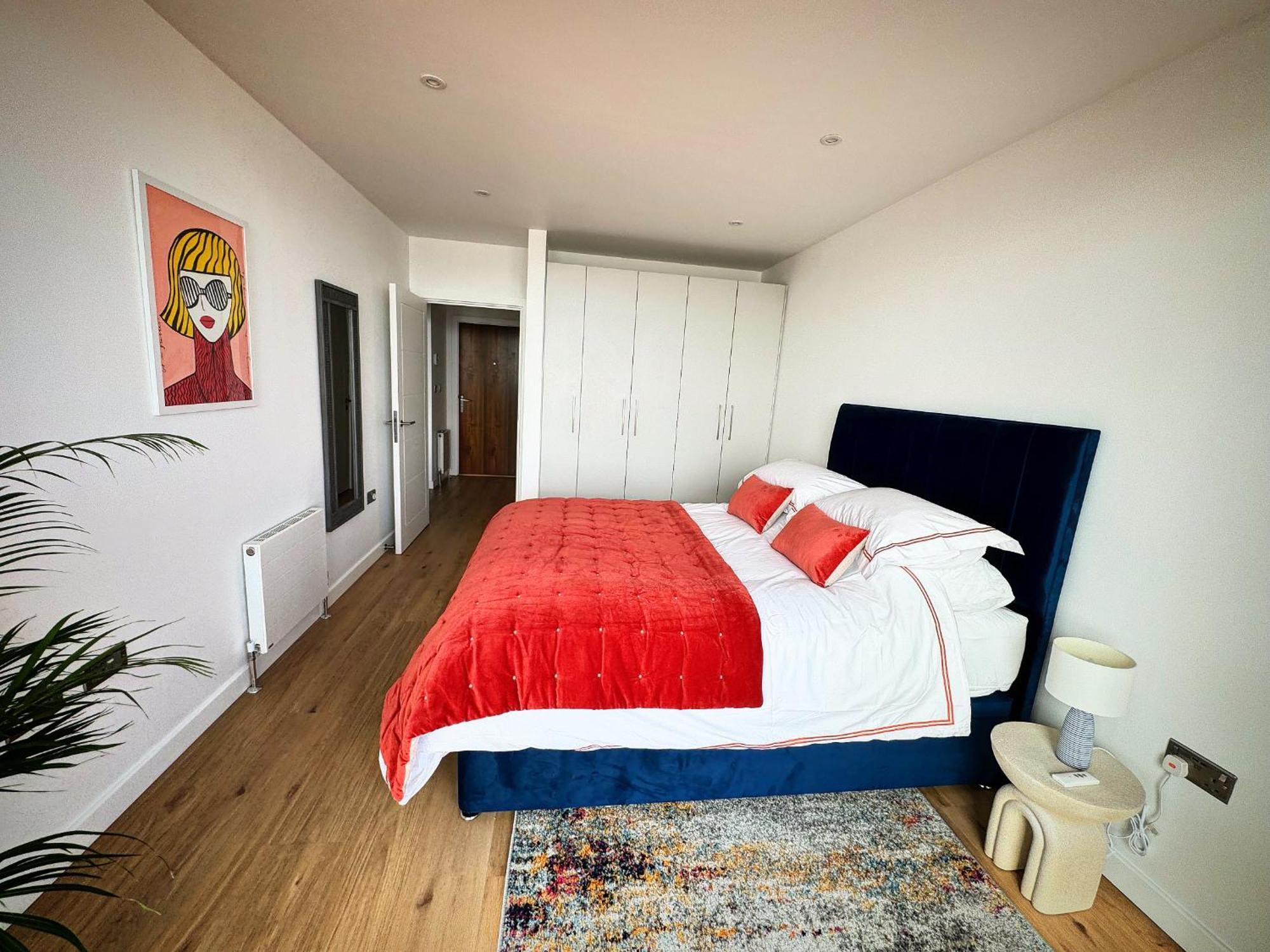 Stunning Beach Front Apartment With Sea Views, Free Parking & Balcony Ramsgate Exterior photo